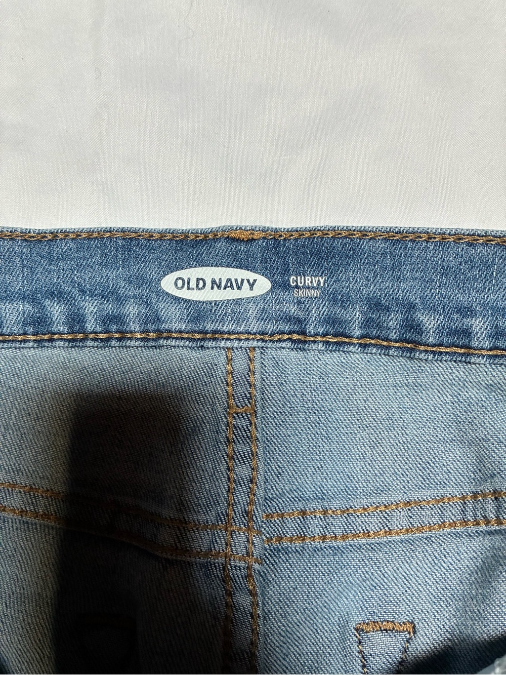 Old Navy Women’s High Rise Distressed Blue Jeans Size 6 - Picture 9 of 10
